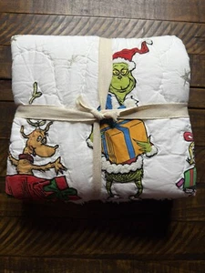 Pottery Barn Kids Dr Seuss The Grinch Quilt Toddler 36" X 50" Christmas NWOT - Picture 1 of 4