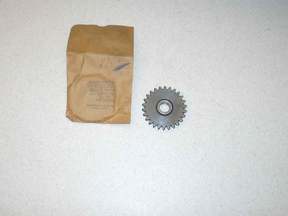 YAMAHA KICK STARTER GEAR 403-15651-00-00 AT1 CS5 CT1 DT100 HT1 RD200 RS100 MX100 Foto 1 de 1