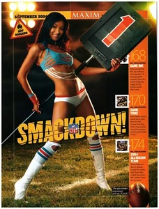 Sexy Miami Dolphins Cheerleader Pinup NFL Down Marker magazine CLIPPING photo - Imagen 1 de 1