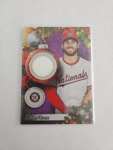 Camiseta deportiva de novato Topps Holiday Dylan Crews #PR-DC 2025 reliquia púrpura/199 Nationals - Imagen 1 de 3