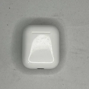Apple AirPods 1st & 2nd Gen Charging Case A1602 – Genuine Apple – Case Only - Picture 1 of 7