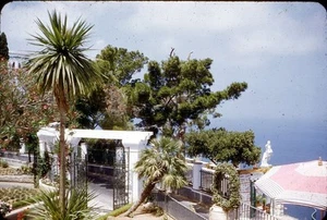 Vintage 35mm Slide VIEW FROM MOUNTAIN TOP OVERLOOKING SEA ISLE OF CAPRI 1952 13 - Bild 1 von 3