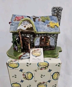 Blue Sky Clayworks-Heather Goldminc BLACK BEARS LODGE 2003 Tea Light W/ Box - Picture 1 of 17