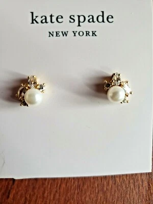 Kate Spade - Pequeña gema - Aretes con racimo de perlas - Crema/oro - Nuevos con etiquetas - $48 D4 Foto 1 de 4