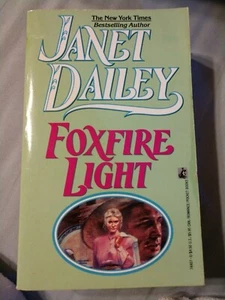Janet Dailey Foxfire Light B2G1 - Foto 1 di 1