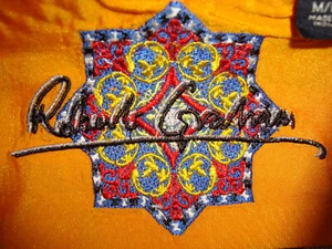 HIGH END ROBERT GRAHAM MENS 100% COTTON BUTTON UP SHIRT SIZE MEDIUM HARDLY WORN! - Picture 1 of 13
