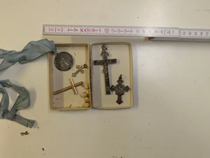 Lote condecoraciones + cruces en diferentes tamaños, - Imagen 1 de 4
