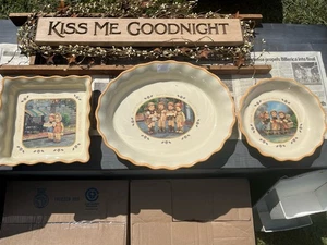 The Danbury Mint “M.I. Hummel” Bakeware Set Of 3 Licensed By Goebel, Switzerland - Picture 1 of 7
