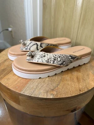 Donald Pliner Leanne QD Sandálias de Couro T-Strap Estampa Animal Bege Creme 10 M - Imagem 1 de 4