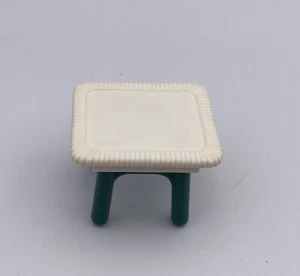 Fisher Price Loving Family Dollhouse 1993 WHITE WICKER END TABLE Replacement - Picture 1 of 3