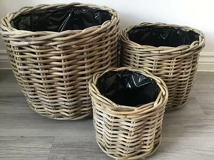 Round Planters / Baskets, Plastic Lined, Excellent Quality Kuba Rattan - Picture 1 of 5