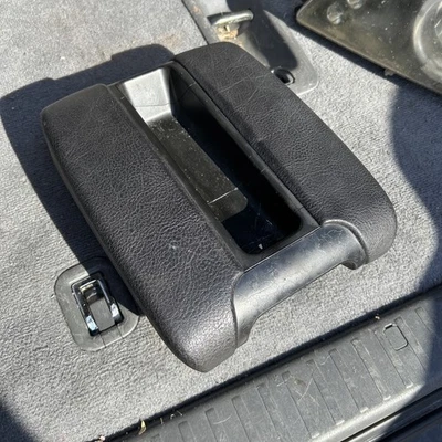 BMW E39 525 530i 1997-2003 consola central delantera reposabrazos cubierta reposabrazos negro OEM Foto 1 de 3