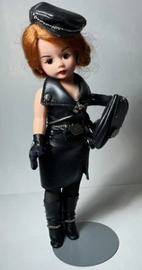 Madame Alexander Harley Davidson Cissette komplett mit Ständer - Bild 1 von 8