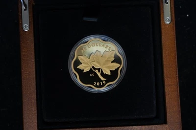2019 Canada Iconic Maple Leaves 0.85 oz .9999 Silver Coin in Box with COA! - Image 1 of 4