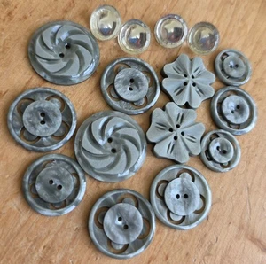 Paquetes de botones vintage - 16 botones mixtos de vidrio/casín gris y plateado - Imagen 1 de 6