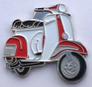Red and White Vespa  Scooter Mod  Enamel Pin Badge - Picture 1 of 1
