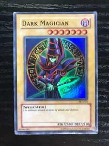 DUNKLER MAGIER / DARK MAGICAN SYE-001 - Super Rare - Yugioh Karte - Bild 1 von 2