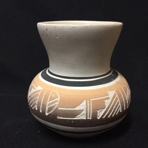 Vintage Navajo signierte V Silas Vase amerikanisch-indische Keramikkunst - Bild 1 von 5