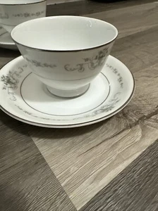 Rose China Gainsborough 2222 Japan Teetasse Untertasse Set Aynsley Multiple Bone China - Bild 1 von 2