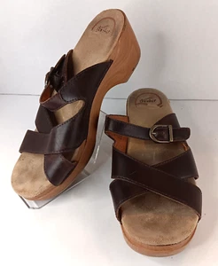 Dansko Sandals Sz 7.5 Womens EUR 38 Strappy Platform Wood Wedge Slip On Brown - Picture 1 of 7