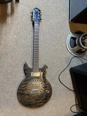 Guitarra eléctrica Michael Kelly Hourglass Tribal Sun Foto 1 de 4