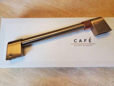 Mango de microondas GE Café - Bronce cepillado 141/2" - Perilla no incluida (solo mango) Foto 1 de 4