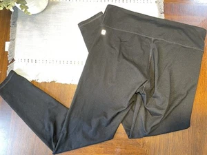 Woman’s size medium black fabletics leggings - Picture 1 of 1