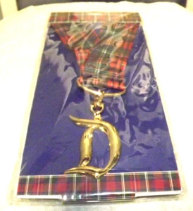 (1) New Exclusive Sealed 2024 Disney / Disneyland VIP Tours Plaid Design Lanyard - Picture 1 of 4