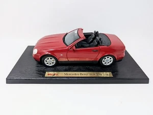 Maisto 1996 Mercedes Benz SLK 230 Convertible 1:18 Scale Red Diecast Model Car - Picture 1 of 6