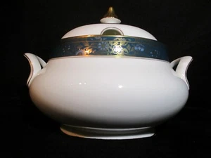 Royal Doulton Carlyle Covered Soup Tureen Bone China Made in England Vintage - Bild 1 von 4