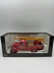 1935 CHEVROLET FIRE TRUCK 1:24 DIECAST MODEL BY UNIQUE REPLICAS 18628 - Picture 1 of 6