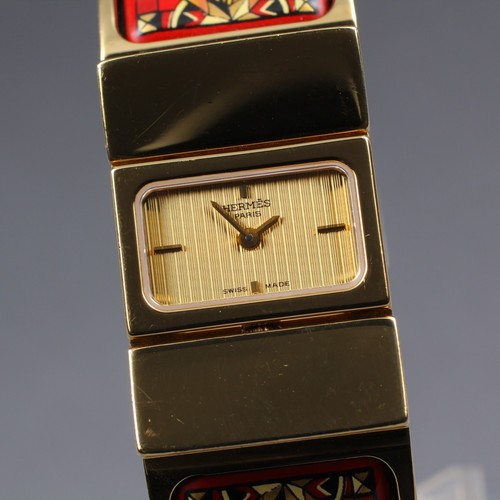 HERMÈS [Quasi Come Nuovo] Orologio Hermes Loquet L01.201 Smalto Tono Oro Rosso Bracciale dal GIAPPONE