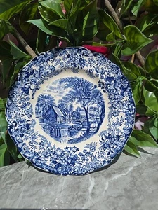 Plato de galleta lateral pequeño vintage Johnson Bros "Mill Stream" azul blanco 6" - Imagen 1 de 5
