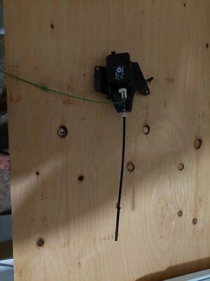 BMW E39 540i 530i 525i 1997-03 actuador de bloqueo de puerta de combustible Foto 1 de 4