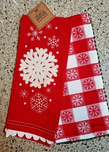 SET 2 NWT DII Red White Falling Snowflakes CHRISTMAS KITCHEN TOWEL Embroidered - Picture 1 of 11