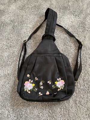 Rucksack mini in schwarz mit Blumenmotiv - Bild 1 von 2