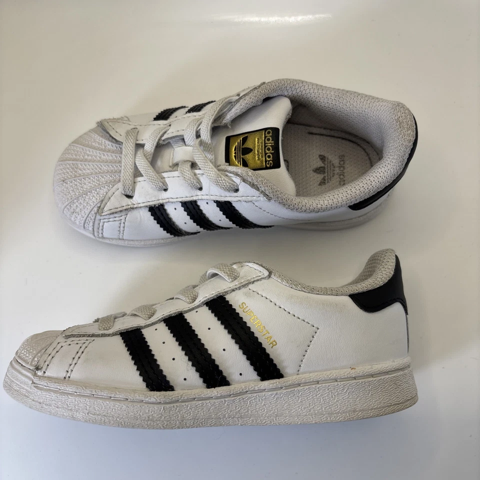 Adidas Superstar Niños 9K Zapatilla Baja Blanco Núcleo Negro Encaje Elástico Foto 1 de 4