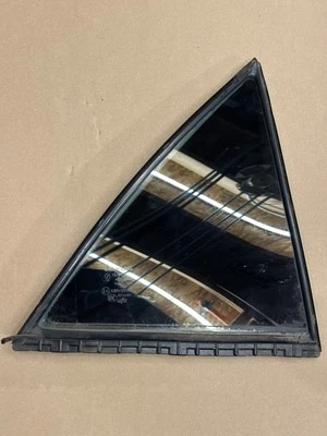 01-05 Lexus Is300 OEM Genuino Pasajero Trasero Lateral Esquina Ventana Vidrio Sedán Foto 1 de 3