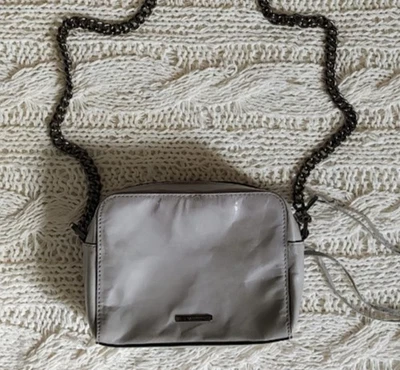 Rebecca Minkoff 斜挎包灰色皮革链条带拉链闭合手提包钱包 — 第 1/4 张图片