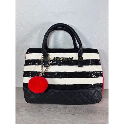 Cartera Betsey Johnson blanca y negra lentejuelas rayas rojas 3 compartimentos Foto 1 de 4