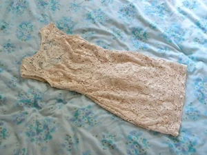 Lipsy Cream w Slight Pink Tint Lace Crochet Size 8 Sheath / Wrap Dress Wedding - Picture 1 of 11