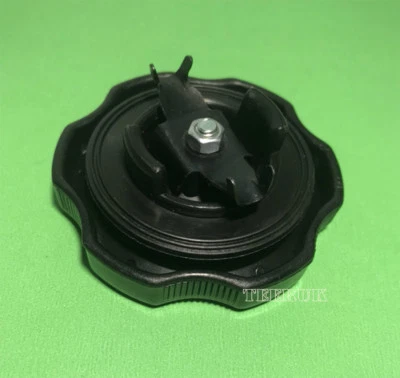 Oil Filler Cap Fits Mitsubishi Delica L400 Pajero Shogun L200 L300 86-03 Galant - Image 1 of 3