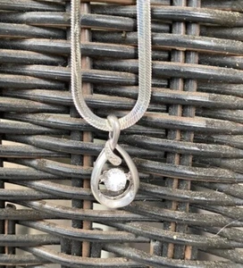 SS 925 Floating Dancing CZ Pendant w/ 15.5” Beautiful Herringbone Chain Necklace - Picture 1 of 11