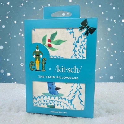 Funda de Almohada Navidad Satinada Polo Norte Elf x Kitsch Tamaño Estándar 26" x 19" Foto 1 de 3