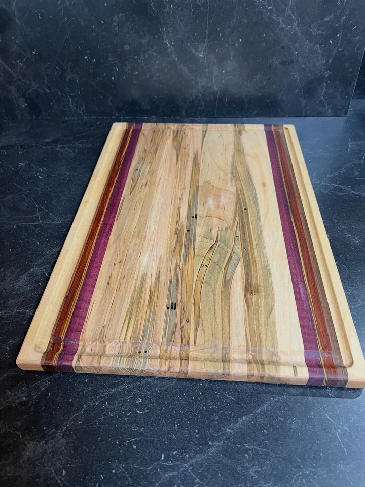 Tabla de cortar de arce ambrosía, hermoso grano y colores perfecta para Navidad Foto 1 de 4
