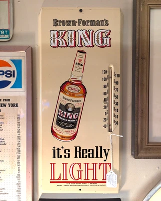 Termómetro de pared de whisky "It's Really Light" de metal marrón Formans de 1930 raro Foto 1 de 4