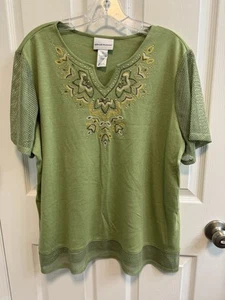 Alfred Dunner XL Green Short Sleeve Top Split V Neck Beaded Embroidered New - Picture 1 of 12