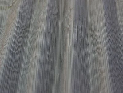 Tela de tafetán vertical topo/blanco 100 % seda 54" de ancho por yarda (SD-706B) Foto 1 de 2