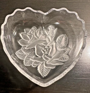 STUDIO NOVA Heart Shaped Trinket Dish Candy Bowl 3D Emboss Glass Frosted Rose - Picture 1 of 12