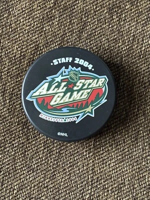 Minnesota Wild NHL 2004 All-Star Fantasy Fest STAFF Hockey Puck St. Paul RARO Foto 1 de 2